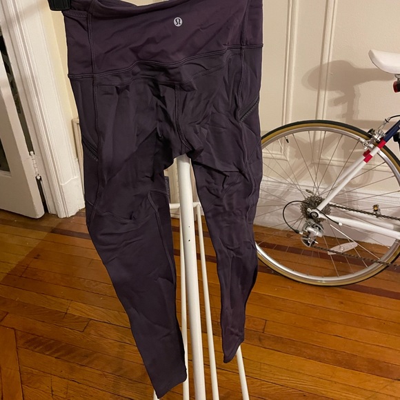 Lululemon Fast and free brushed legging with zippered pockets - Picture 2 of 4